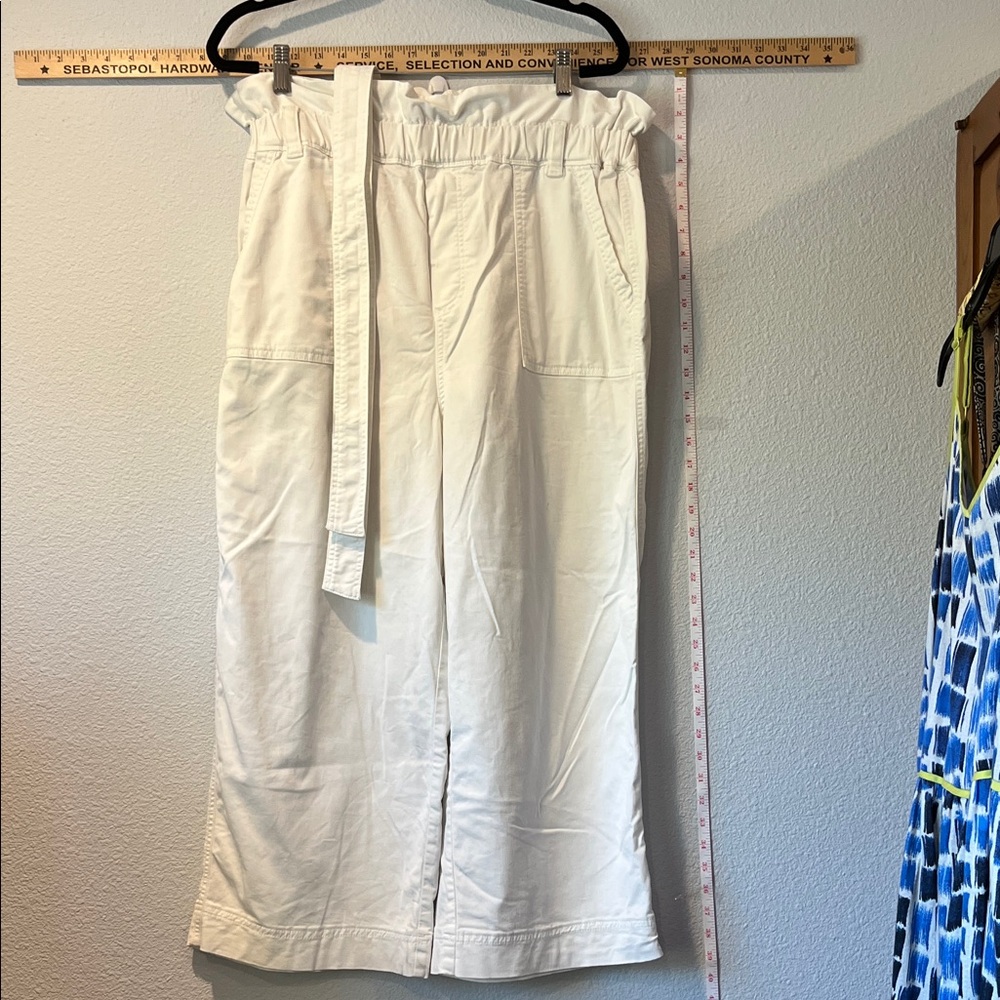 Splendid white cotton wide leg capris. Size XL